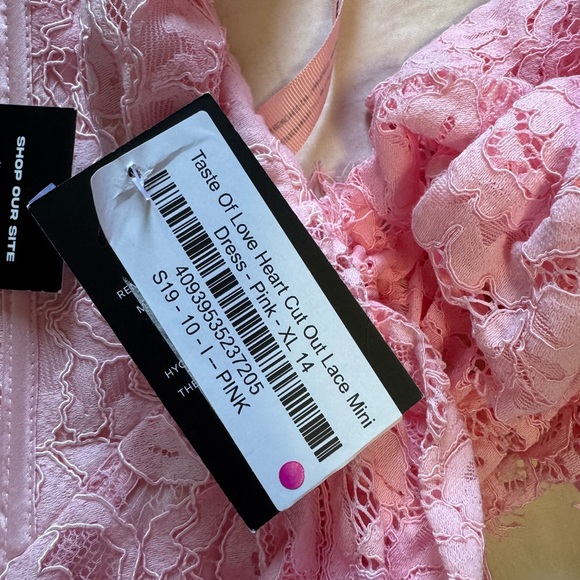 Dressmezee - TASTE OF LOVE HEART CUT OUT LACE MINI DRESS - PINK - Picture 8 of 8